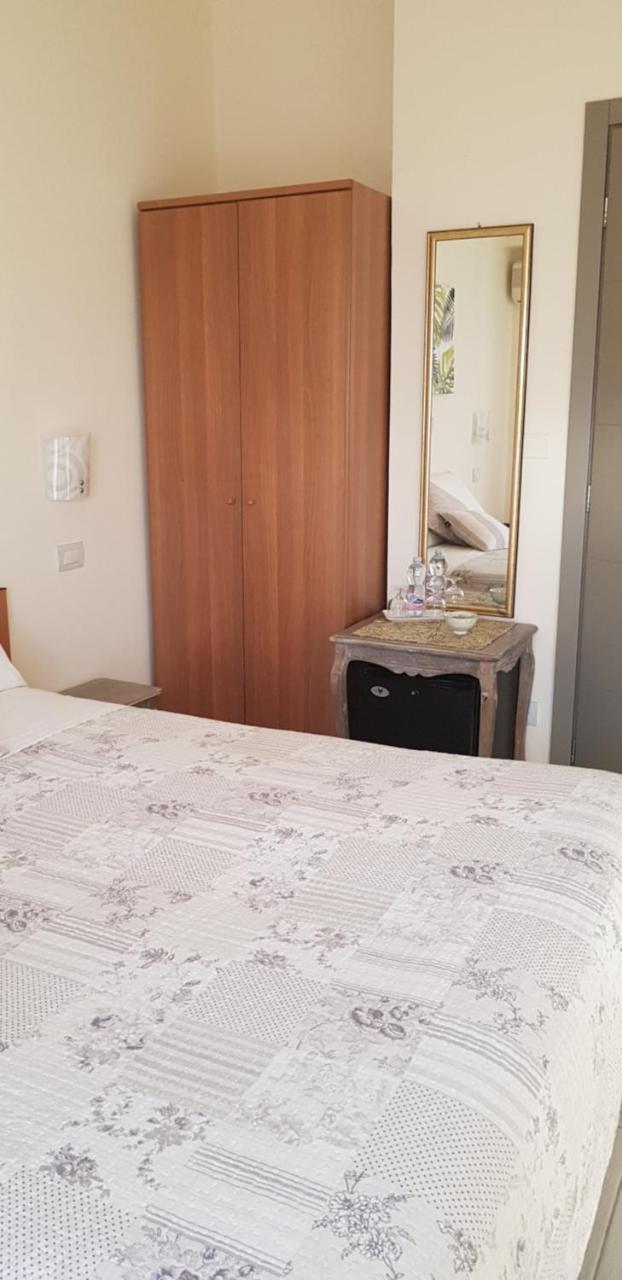 Hotel Margherita Meuble سيرمِيوني المظهر الخارجي الصورة